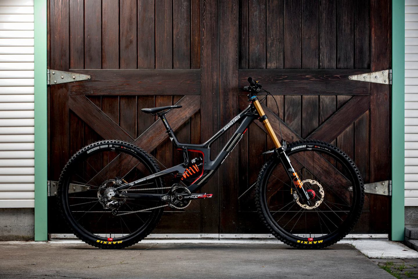 Santa Cruz Syndicate unveil new V10 MX