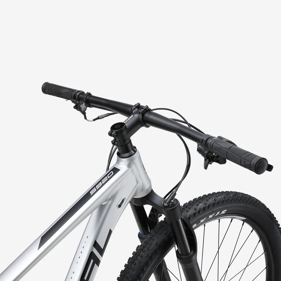 Signal Bicycles & Frames Signal S920 Quicksilver / Black L SRAM SX 1x12SKU: 23-027-005-07-04-019 Barcode: 20-027-005-07-04-019